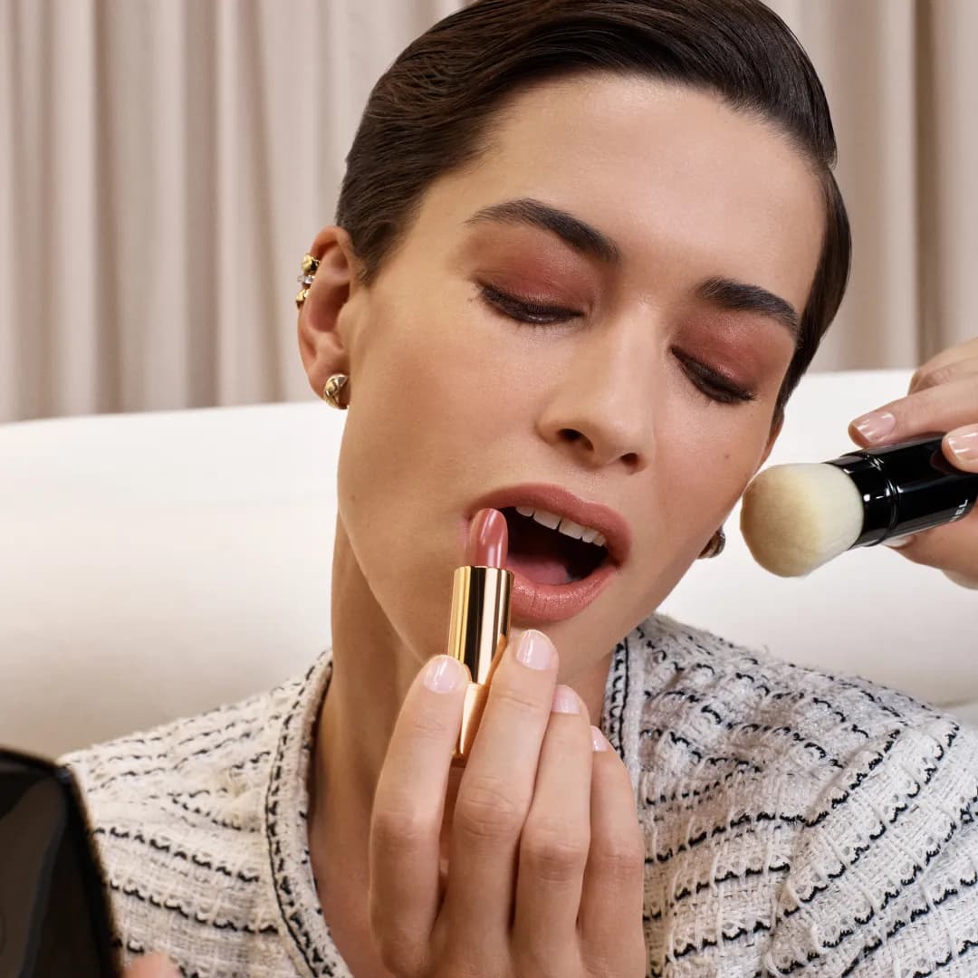 CHANEL: School of Makeup