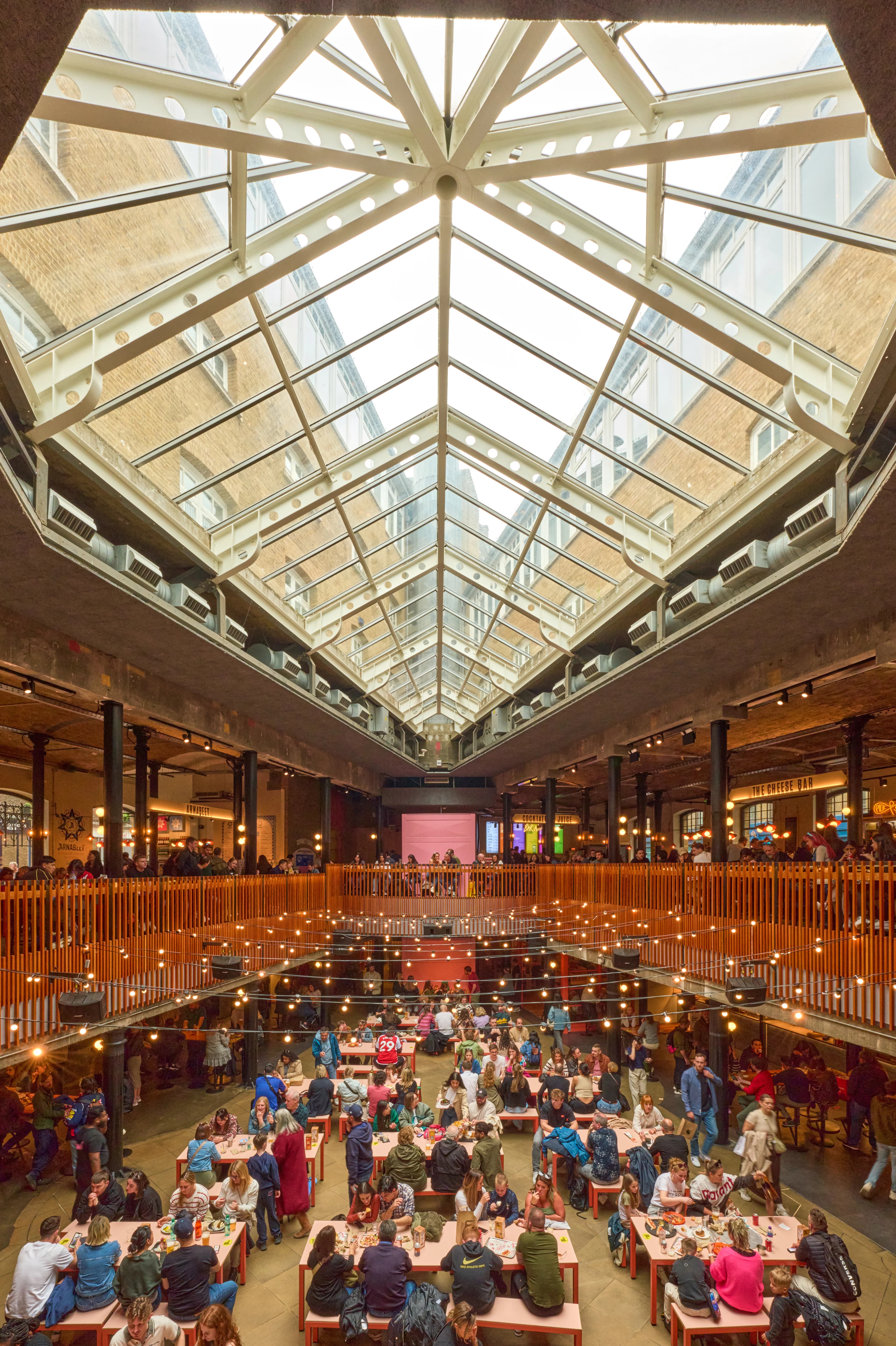 Rotating vendors & eclectic eats – Seven Dials Market